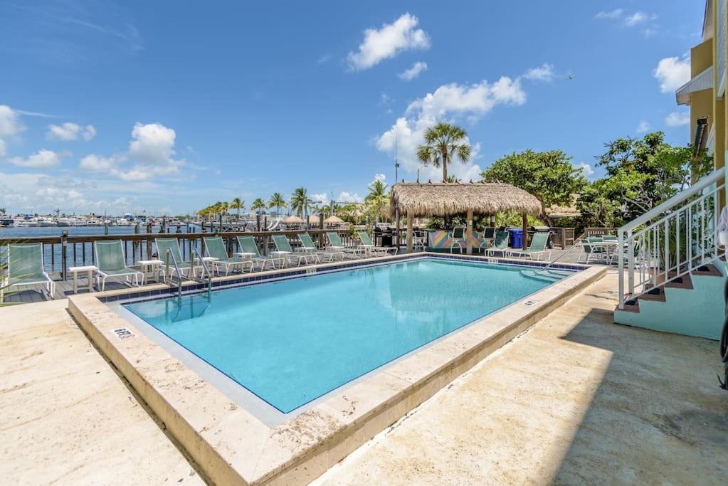 Eleuthera - 2X2 Fully Updated Old Town Waterfront Corner Condo Key West Eksteriør billede